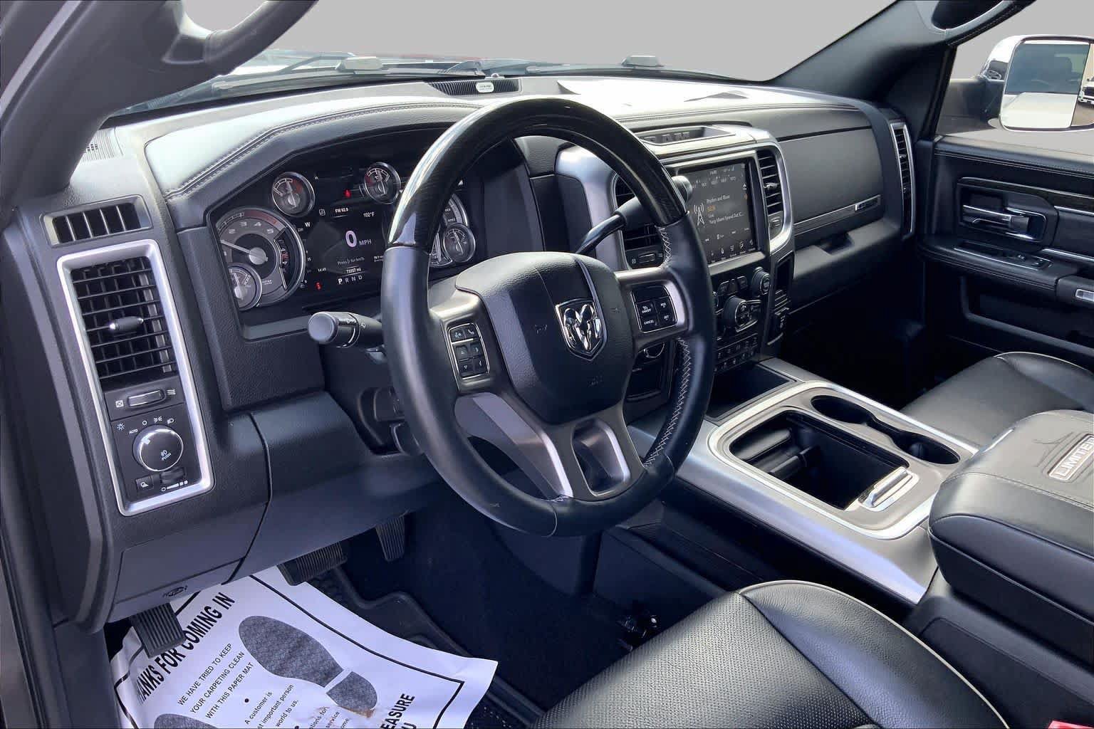Used 2018 RAM 3500 Laramie Longhorn AWD/4WD image 18
