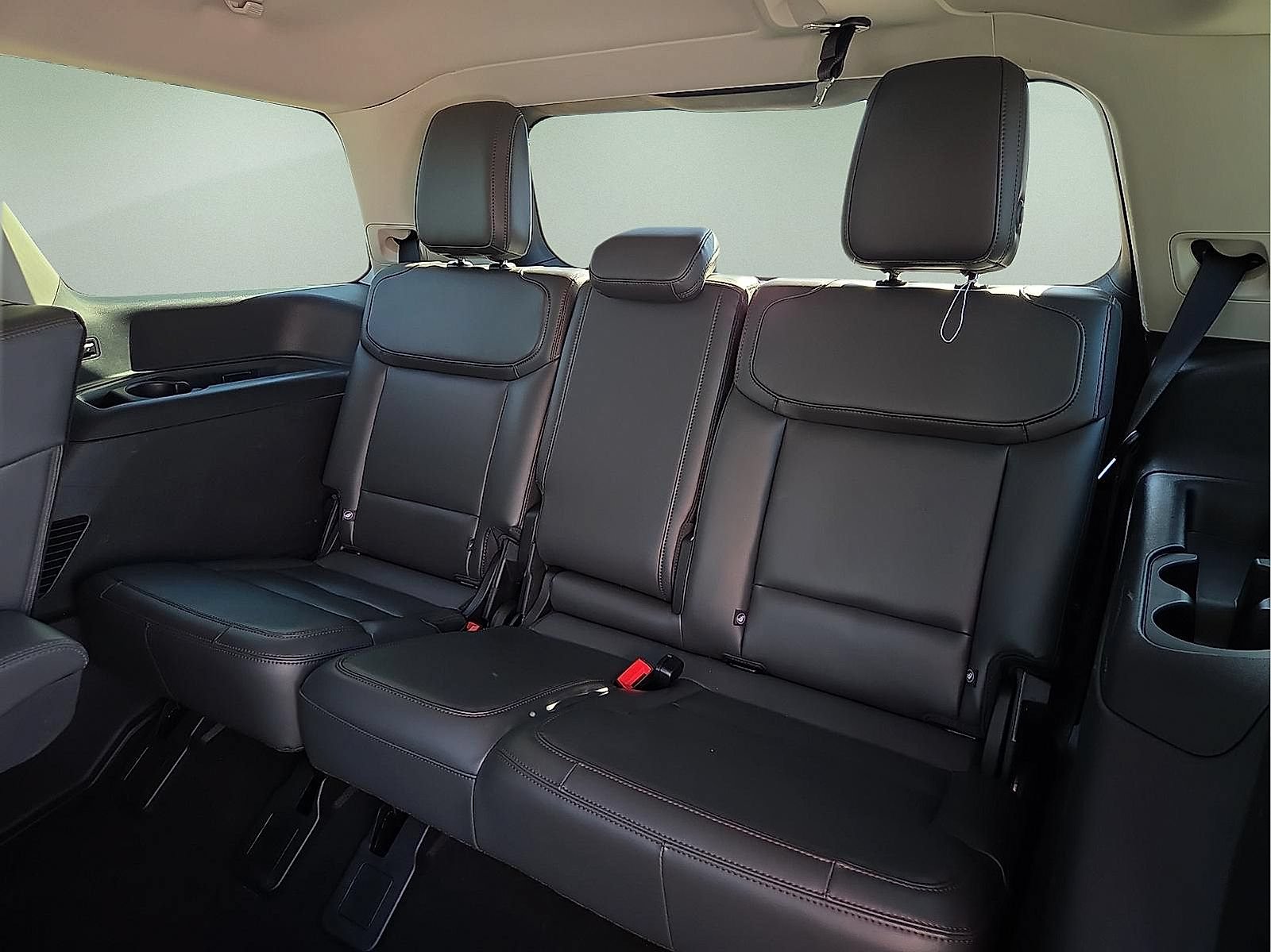 Certified 2025 Ford Expedition Active AWD/4WD image 10