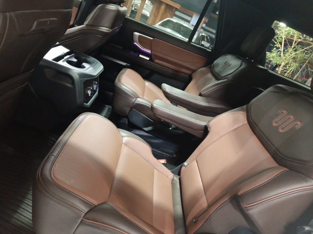 Certified 2025 Ford Expedition Max King Ranch AWD/4WD image 8