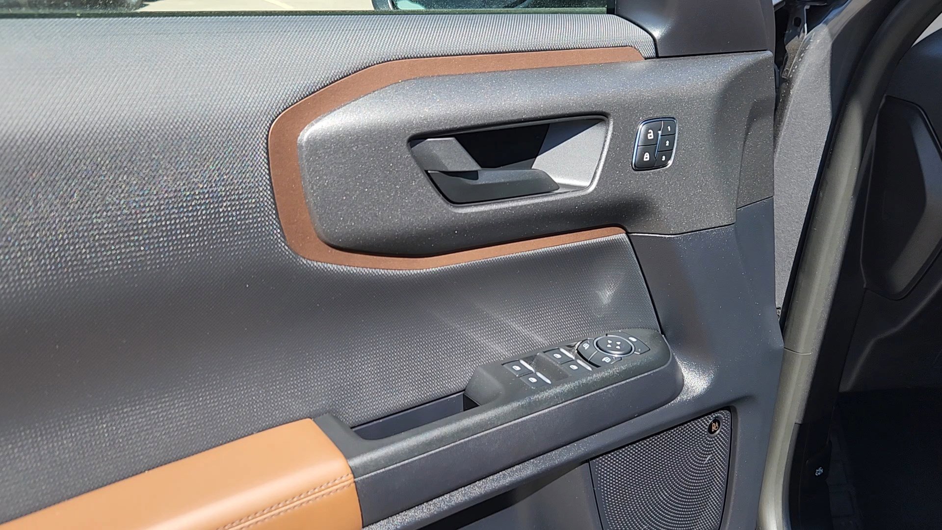 Certified 2025 Ford Bronco Sport Outer Banks w/ Outer Banks Tech Package+ image 27