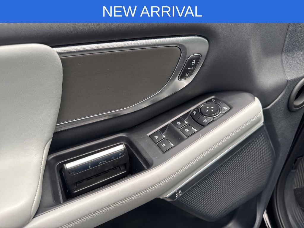 Certified 2025 Ford Expedition Platinum AWD/4WD image 12