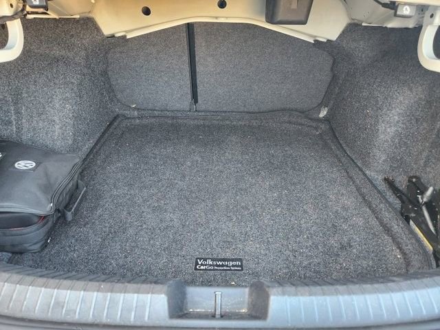 Used 2020 Volkswagen Jetta R-Line w/ R-Line Cold Weather Package image 32