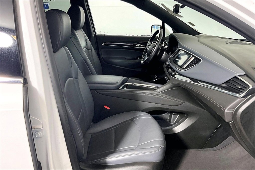 Used 2024 Buick Enclave Premium image 6