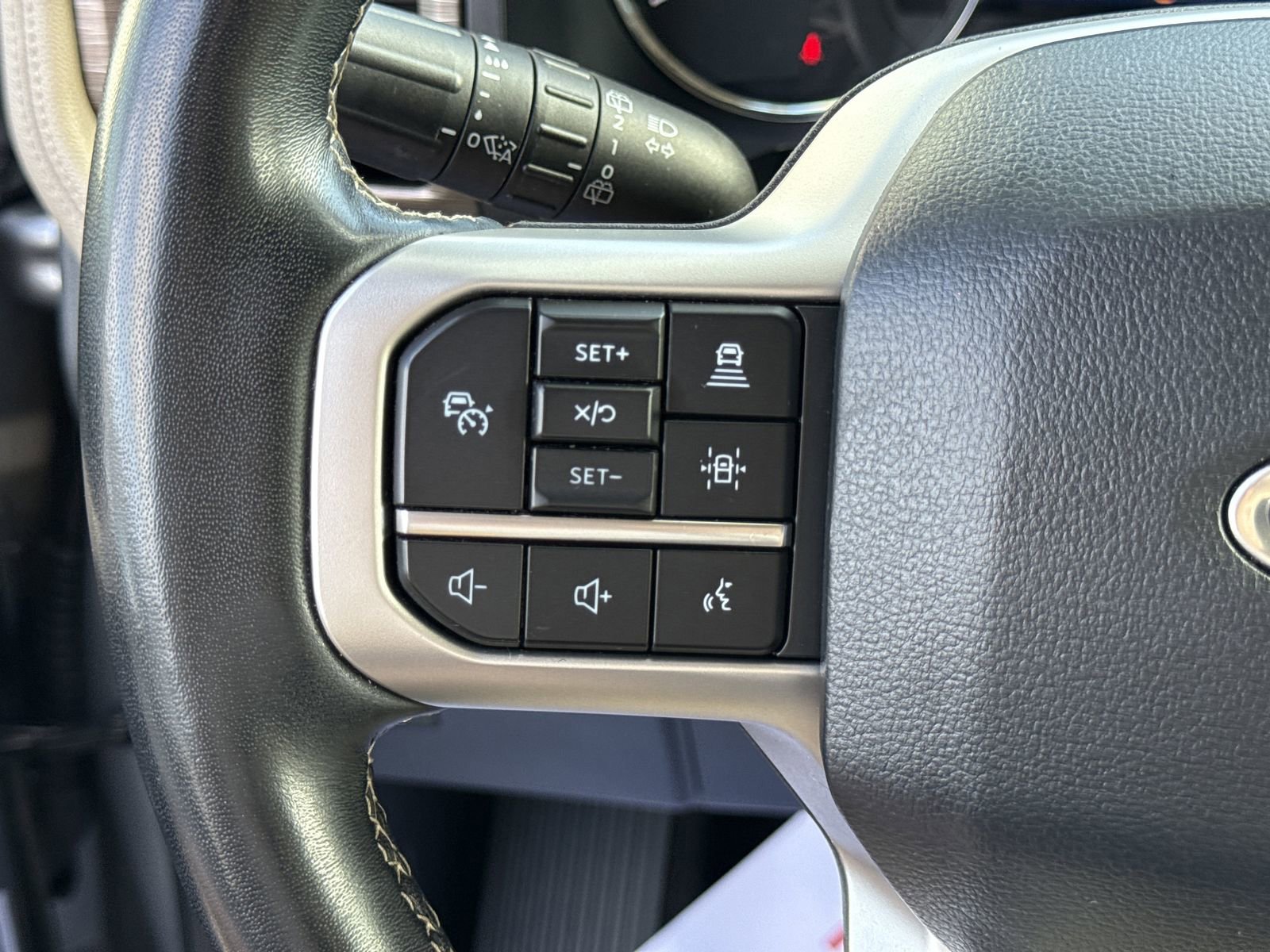 Certified 2024 Ford Expedition Limited image 28