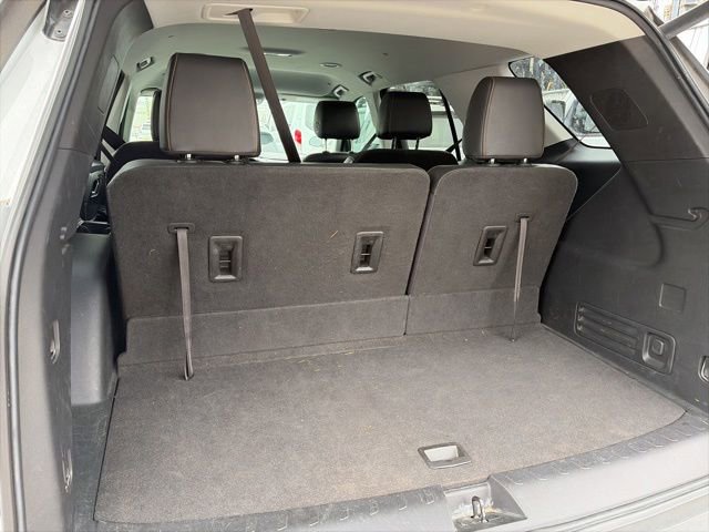 Used 2020 Chevrolet Traverse LT w/ LT Premium Package FWD image 6
