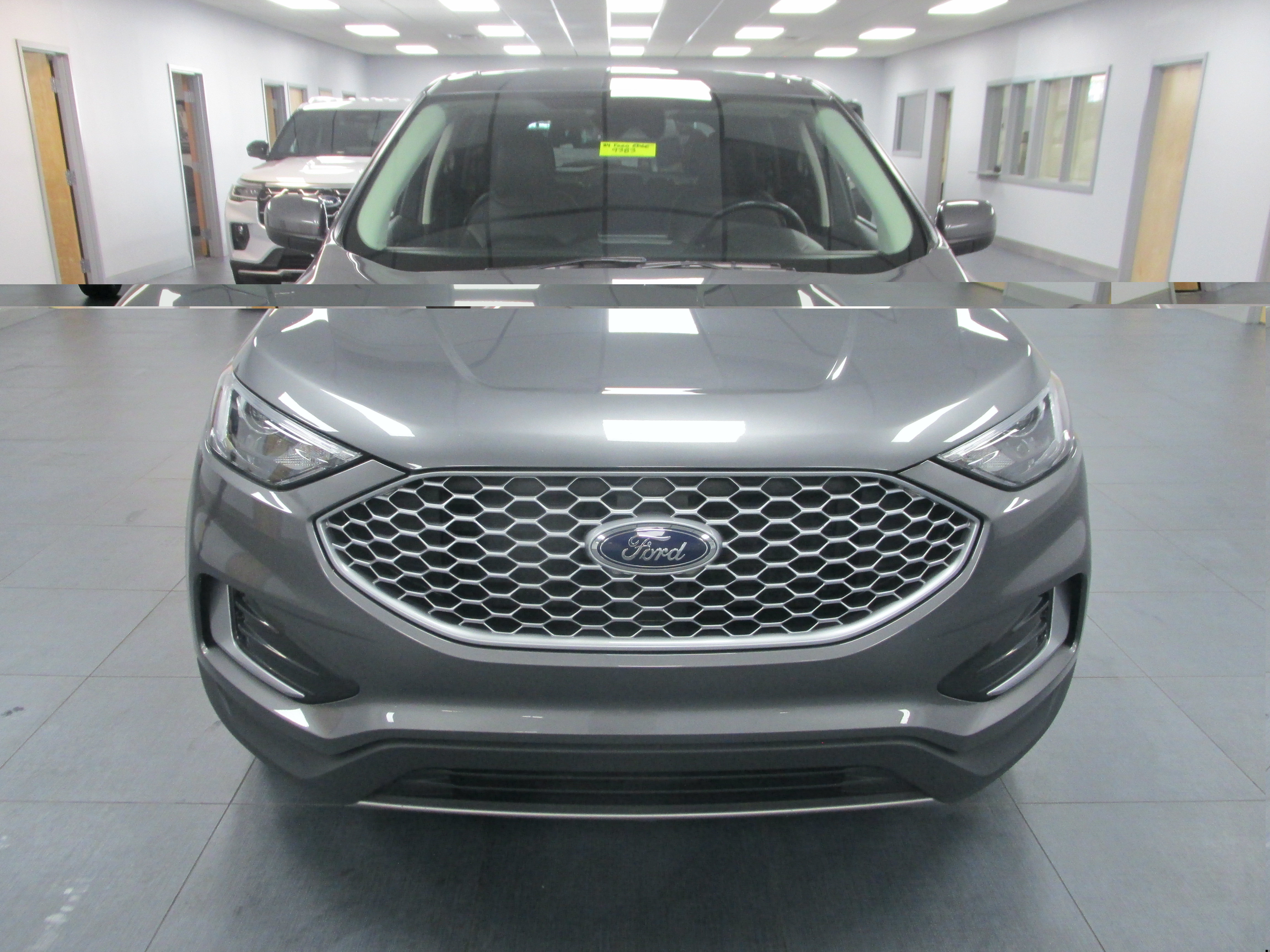 Certified 2024 Ford Edge SEL AWD/4WD image 2