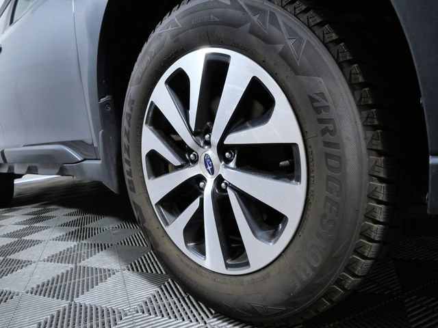 Used 2024 Subaru Outback Premium AWD/4WD image 27