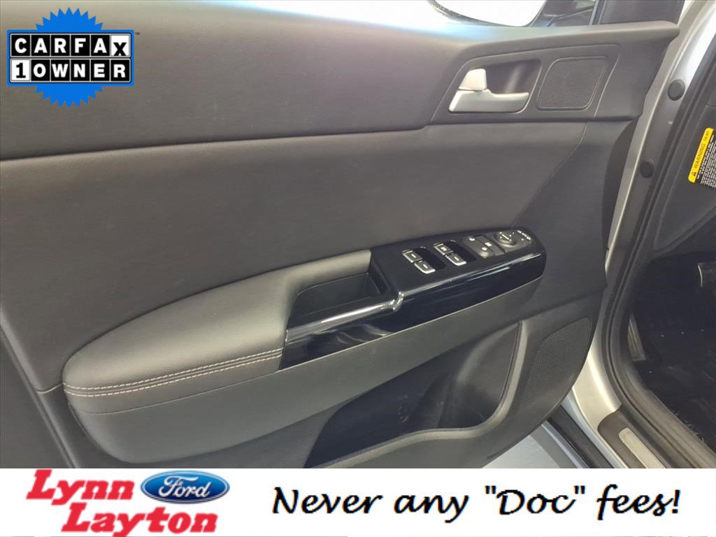 Used 2022 Kia Sportage Nightfall Edition w/ Nightfall Fwd Premium Package image 11