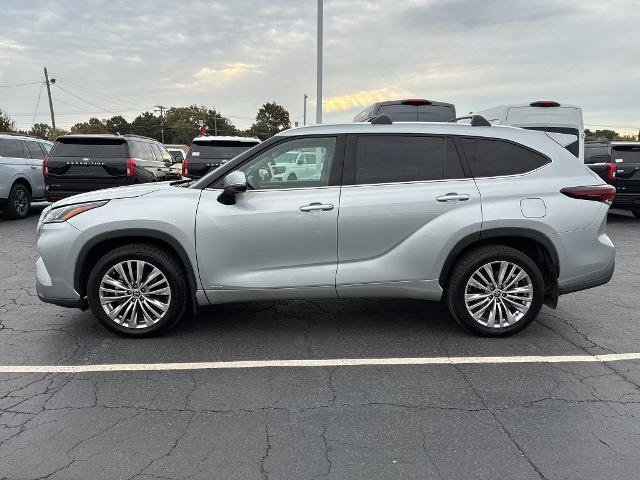 Used 2024 Toyota Highlander Platinum AWD/4WD image 8