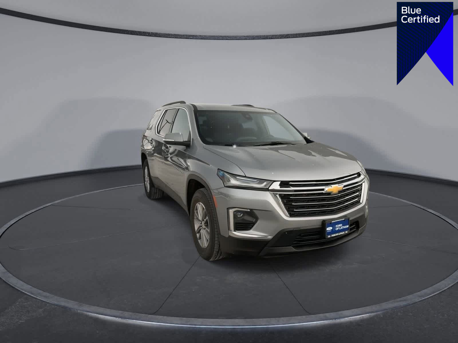 Used 2023 Chevrolet Traverse LT image 1