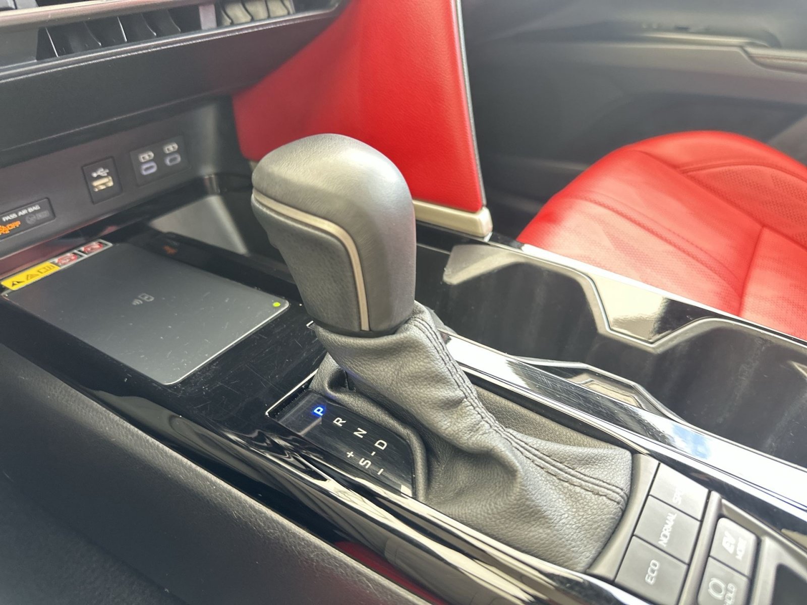 Used 2025 Toyota Camry XSE FWD image 29