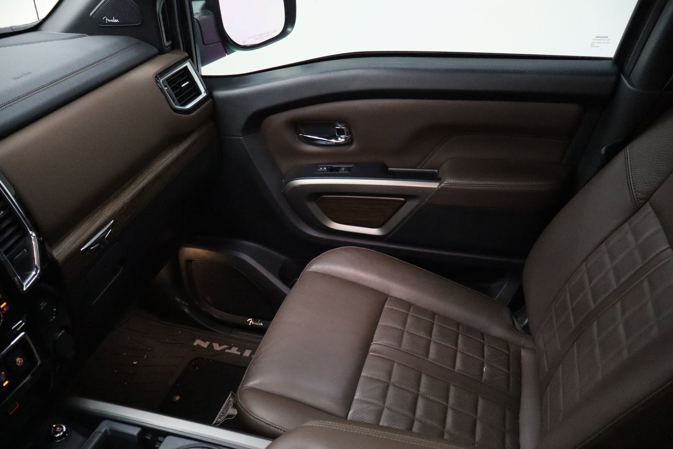 Used 2021 Nissan Titan Platinum Reserve w/ Moonroof Package image 28