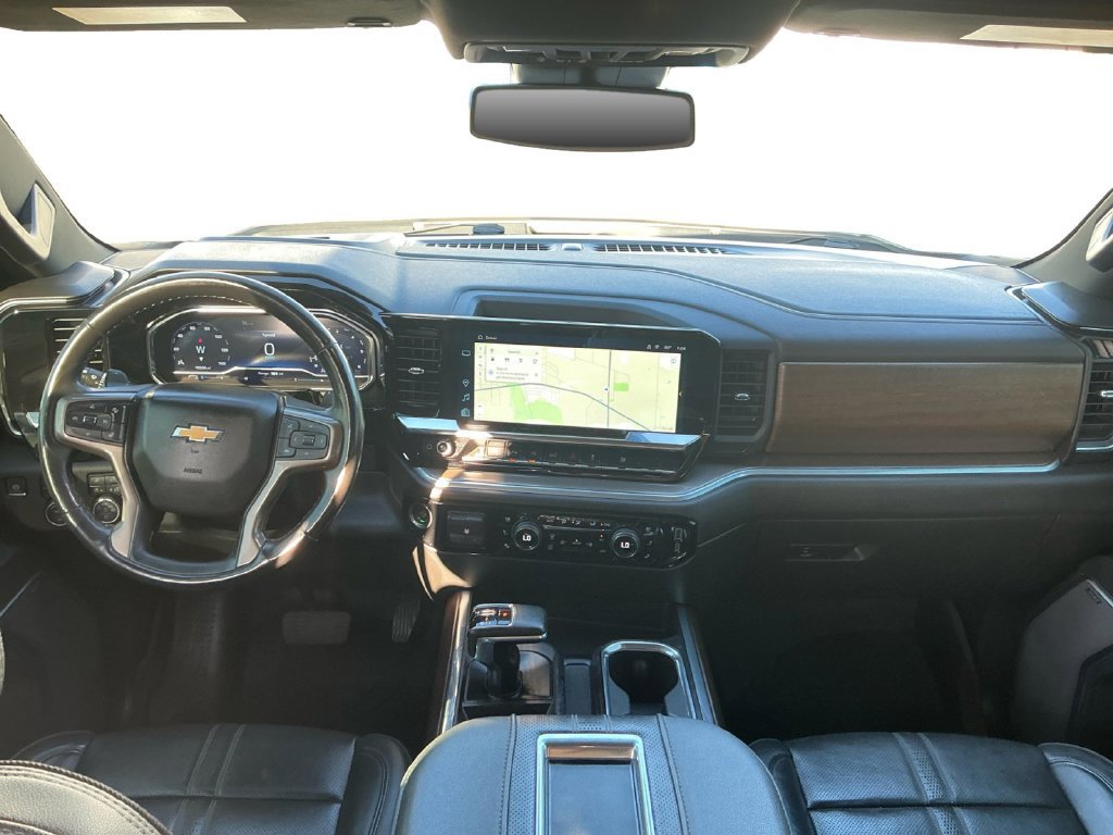 Used 2022 Chevrolet Silverado 1500 High Country w/ High Country Premium Package AWD/4WD image 17