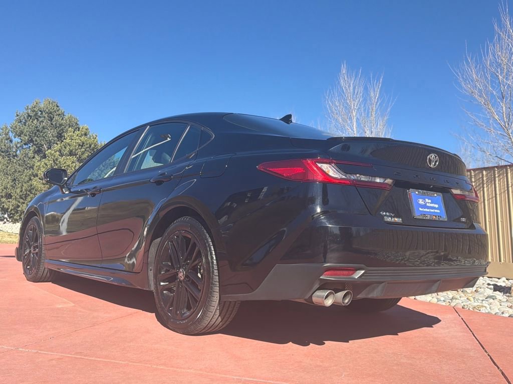 Used 2025 Toyota Camry SE FWD image 3