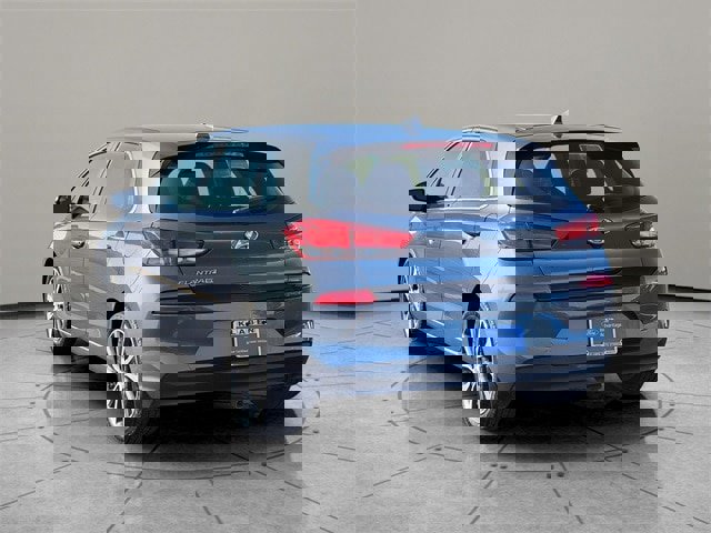 Used 2019 Hyundai Elantra GT image 10