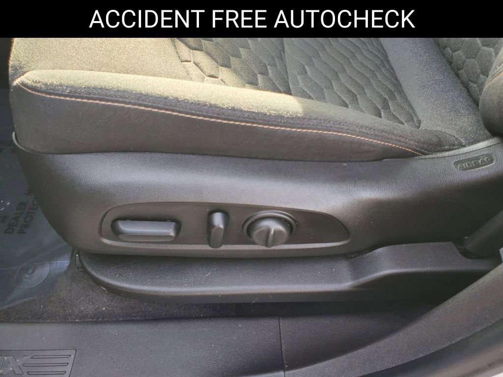 Used 2018 Chevrolet Equinox LT image 14