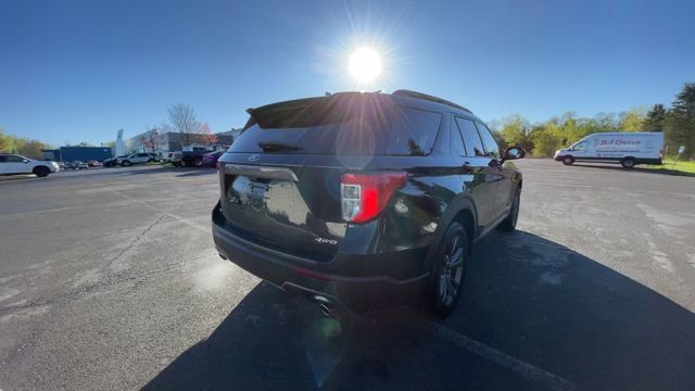 Certified 2022 Ford Explorer XLT w/ Equipment Group 202A AWD/4WD image 9