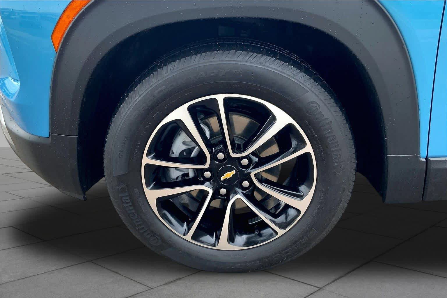 Used 2025 Chevrolet TrailBlazer LT FWD image 11