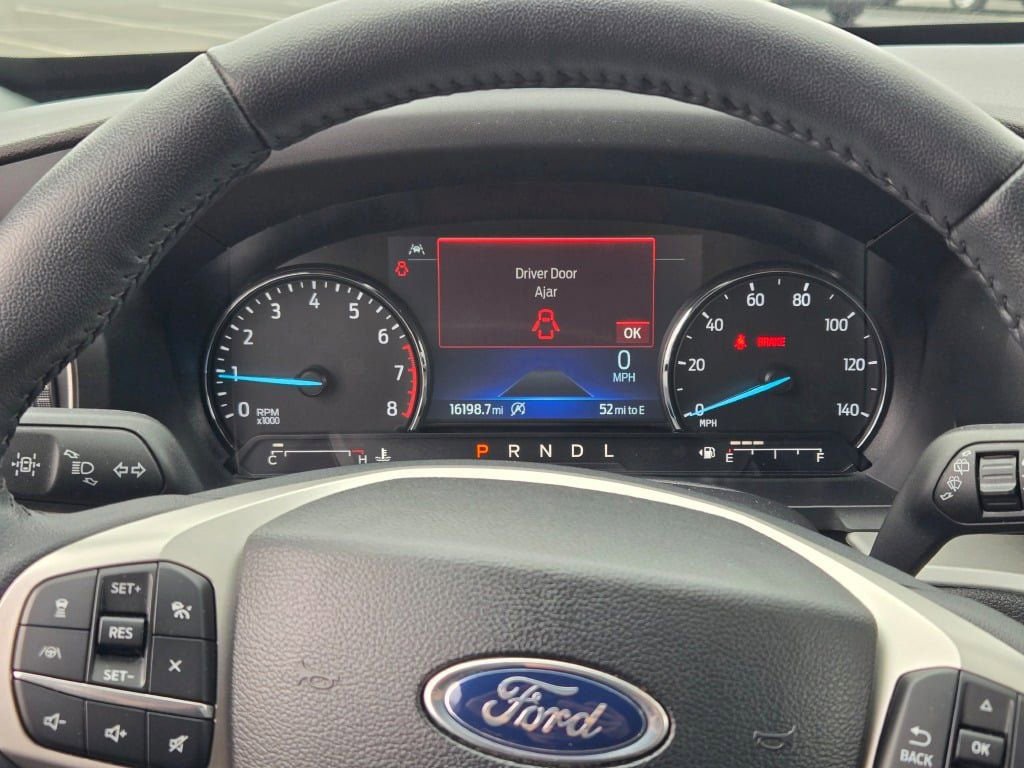 Certified 2023 Ford Explorer XLT w/ Equipment Group 202A image 33