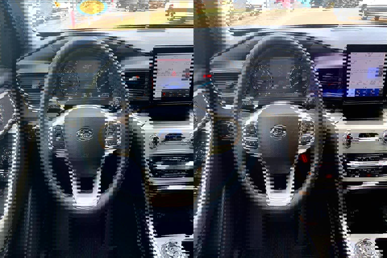 Certified 2022 Ford Explorer XLT w/ Equipment Group 202A image 7