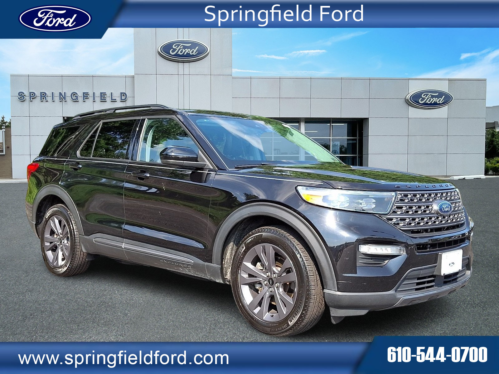 Certified 2024 Ford Explorer XLT w/ Equipment Group 202A AWD/4WD image 1
