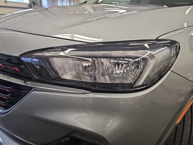 Used 2023 Buick Encore GX Select w/ Sport Touring Package FWD image 29