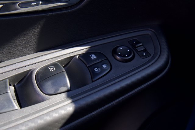 Used 2020 Nissan Versa SV FWD image 16