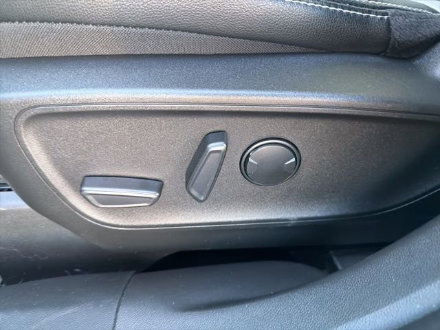 Certified 2023 Ford Escape Platinum w/ Premium Technology Package image 26