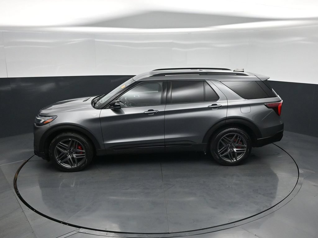 Certified 2025 Ford Explorer ST-Line w/ ST-Line Street Pack AWD/4WD image 41
