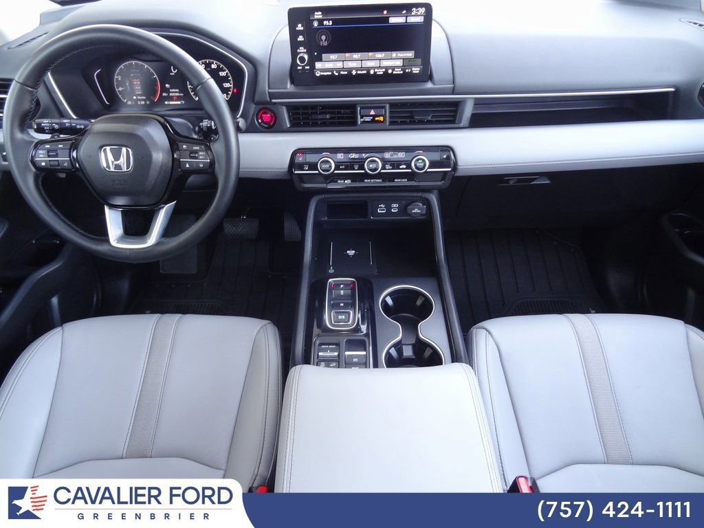 Used 2025 Honda Pilot Touring image 19