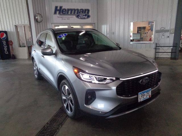 Certified 2024 Ford Escape Platinum AWD/4WD image 1