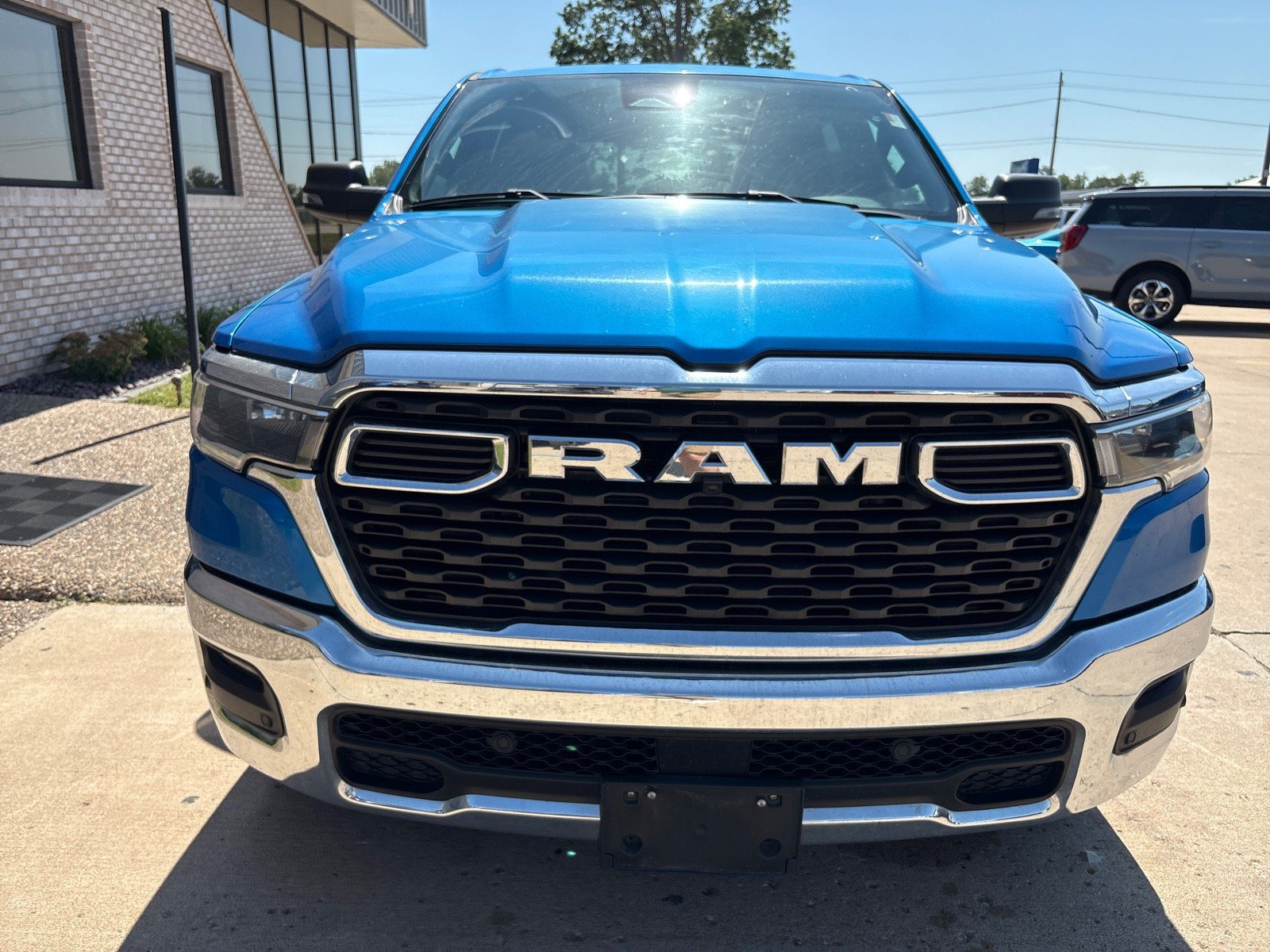 Used 2025 RAM 1500 Big Horn AWD/4WD image 6