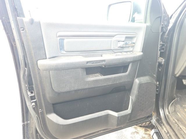 Used 2021 RAM 1500 Classic SLT image 21