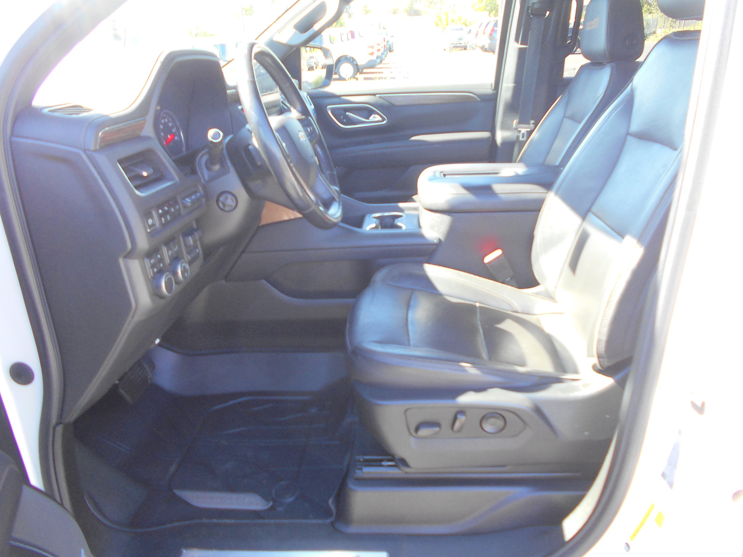 Used 2021 Chevrolet Suburban High Country w/ Premium Package AWD/4WD image 6