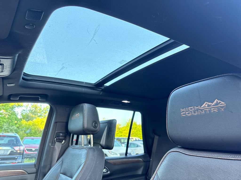 Used 2021 Chevrolet Tahoe High Country AWD/4WD image 3