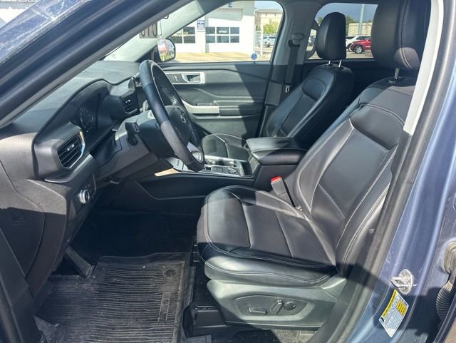 Certified 2021 Ford Explorer XLT w/ Equipment Group 202A AWD/4WD image 6