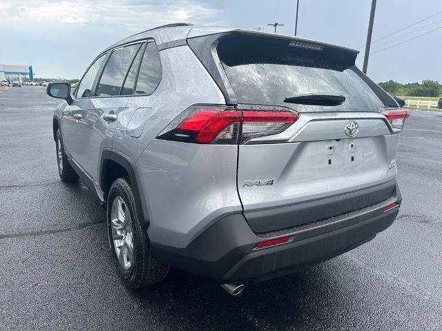 Used 2025 Toyota RAV4 LE AWD/4WD image 22