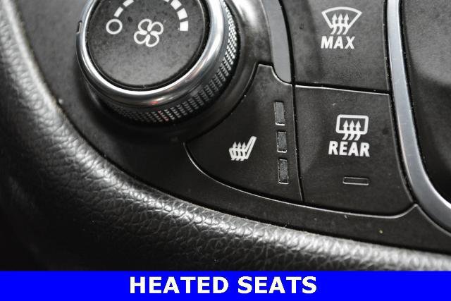 Used 2018 Chevrolet Malibu LT w/ Leather Package image 12