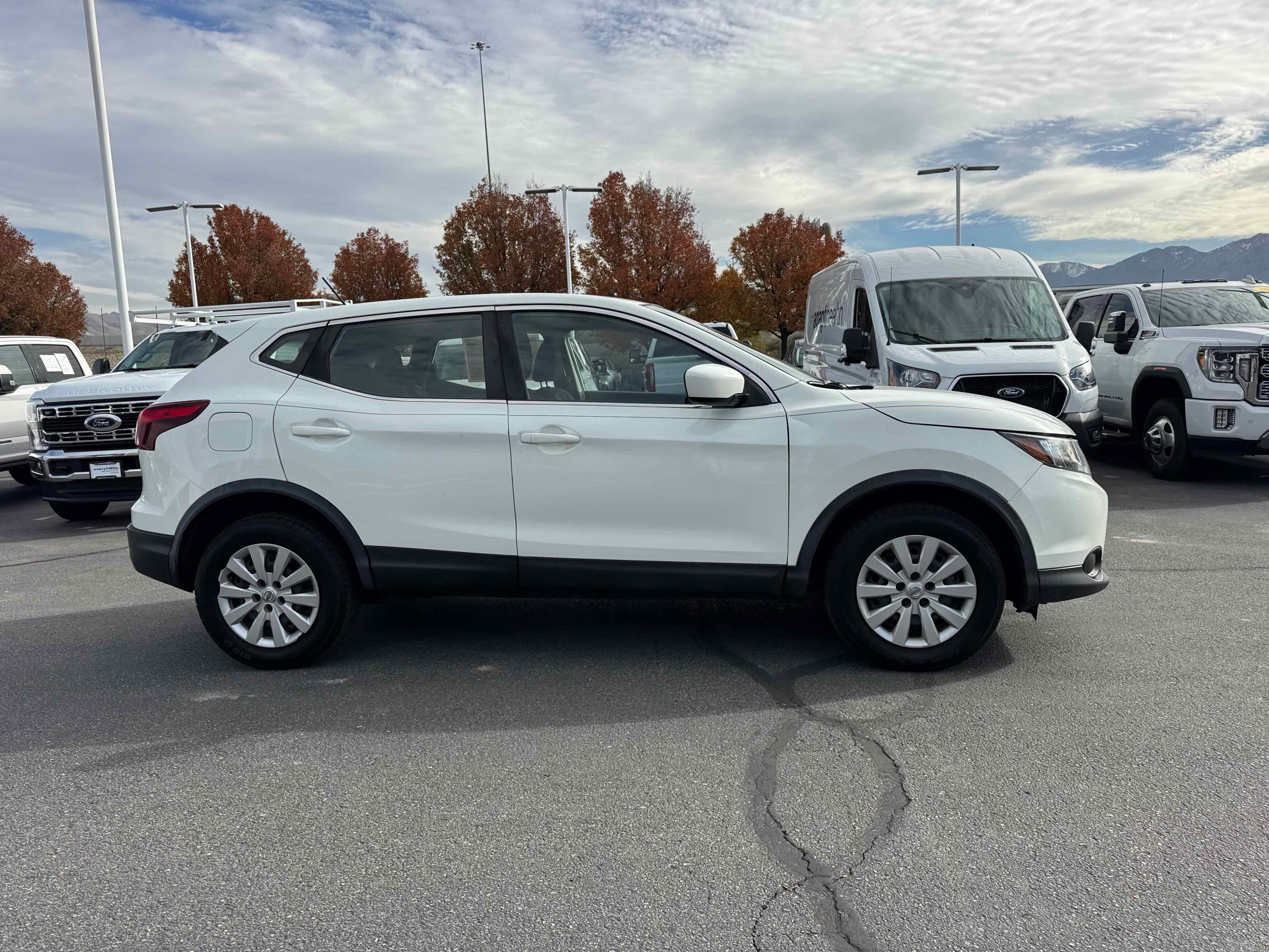 Used 2018 Nissan Rogue Sport S image 6