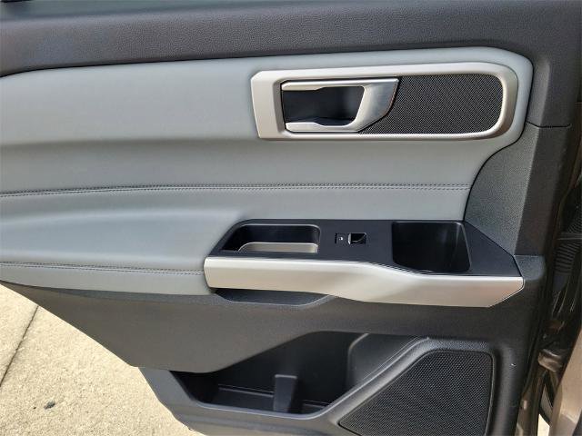 Certified 2021 Ford Explorer XLT w/ Equipment Group 202A image 16