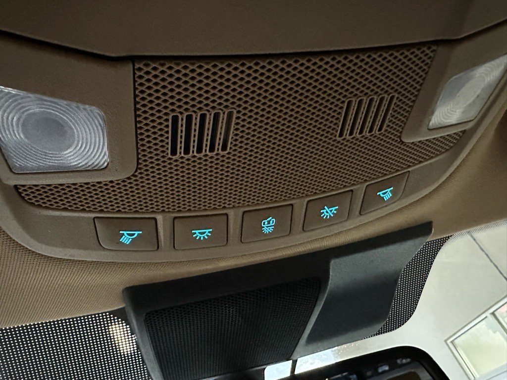 Certified 2022 Ford F250 Lariat w/ Chrome Package image 46