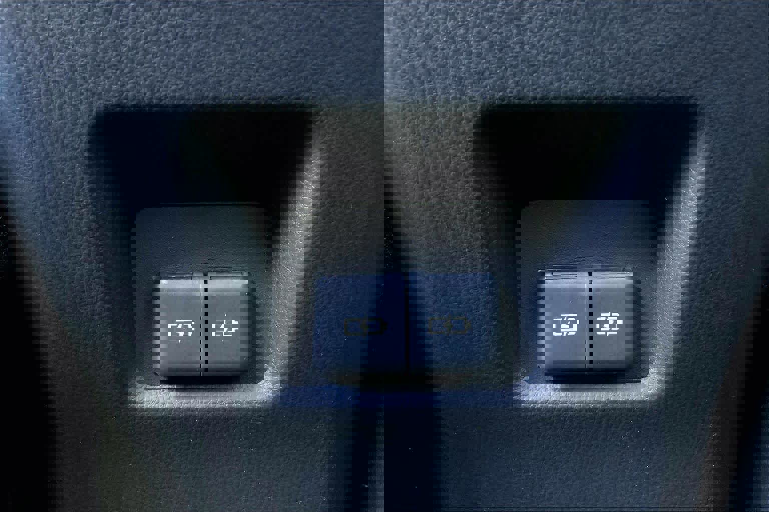 Used 2024 Toyota RAV4 XLE Premium image 33