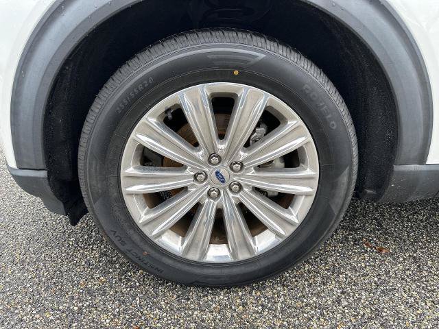 Certified 2022 Ford Explorer Limited w/ Limited Technology Package RWD image 9