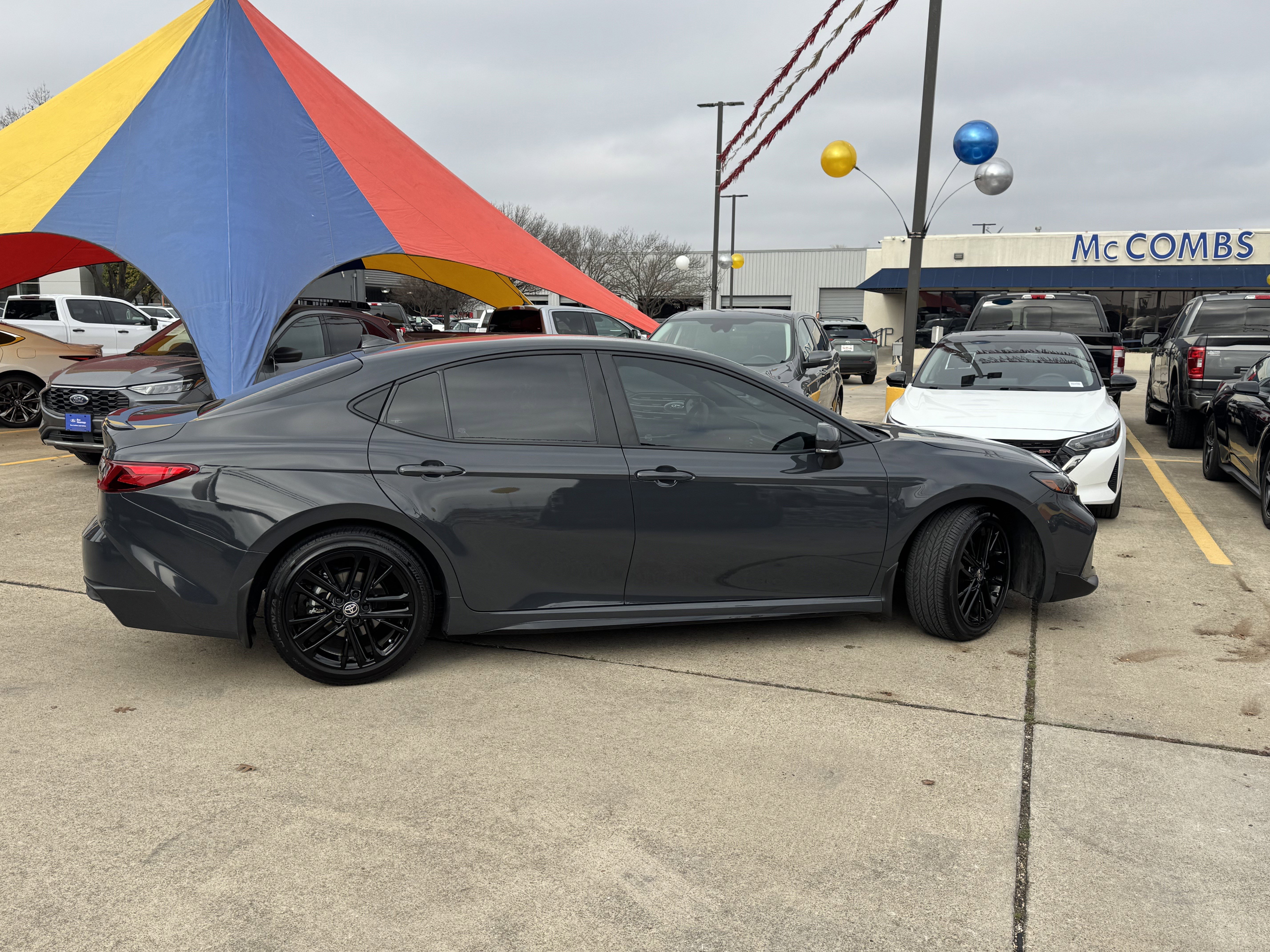 Used 2025 Toyota Camry LE image 4