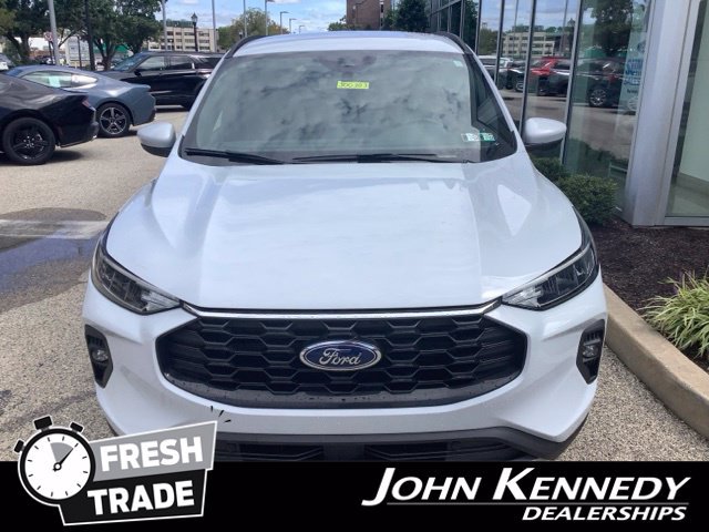 Certified 2025 Ford Escape ST-Line Select AWD/4WD image 8