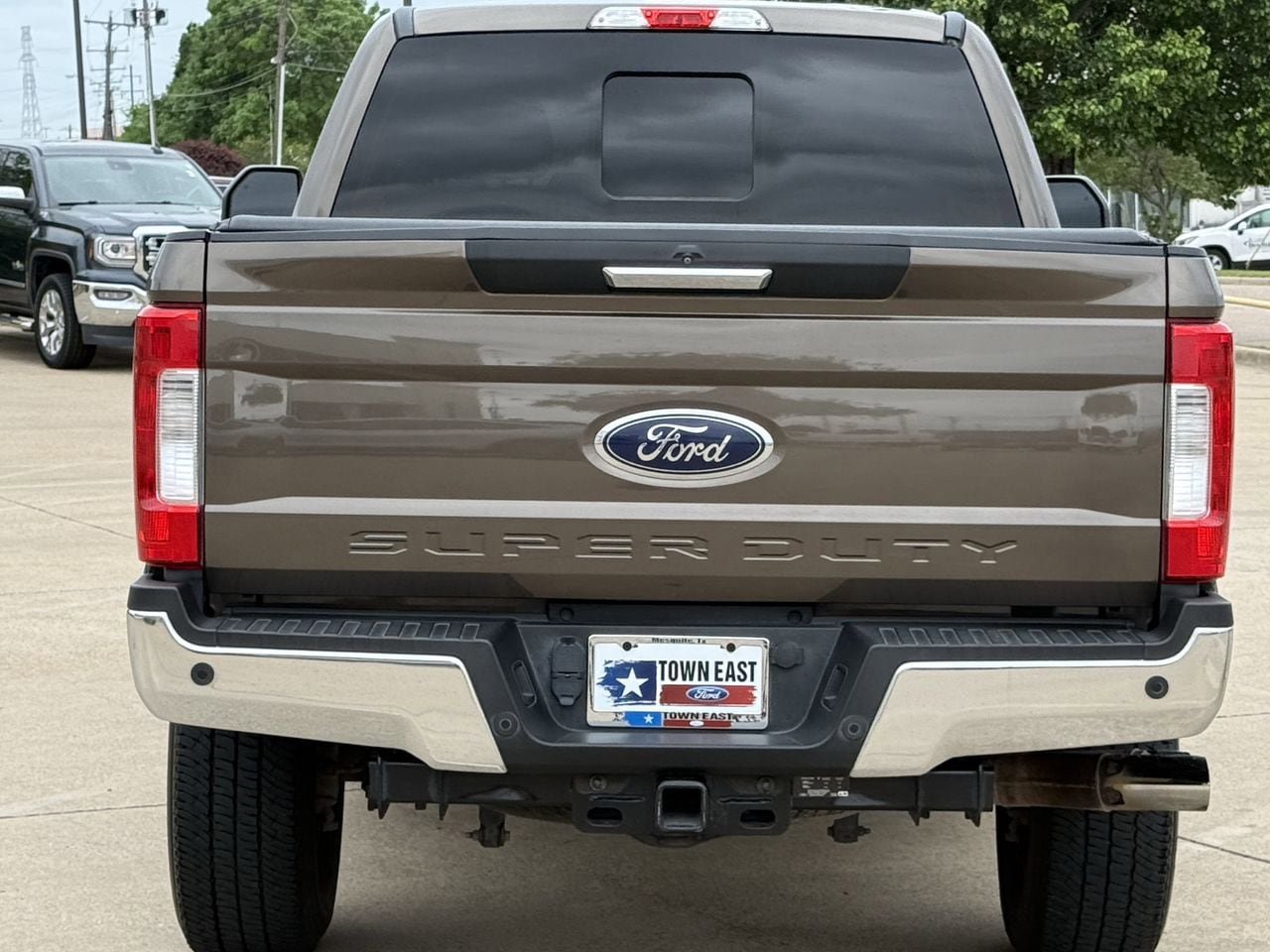 Certified 2017 Ford F250 XLT w/ XLT Premium Package AWD/4WD image 5
