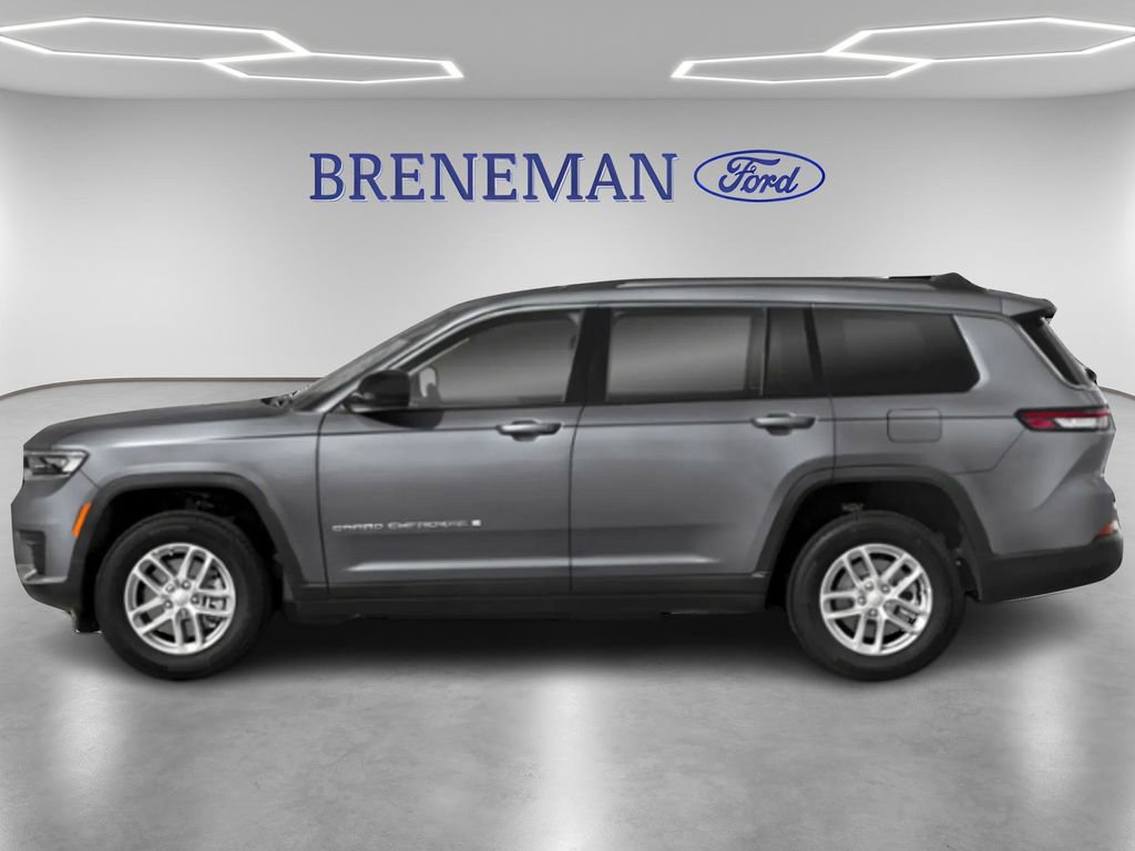 Used 2024 Jeep Grand Cherokee L Limited w/ Luxury Tech Group II image 2