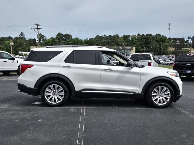 Certified 2023 Ford Explorer Limited w/ Limited Technology Package RWD image 2