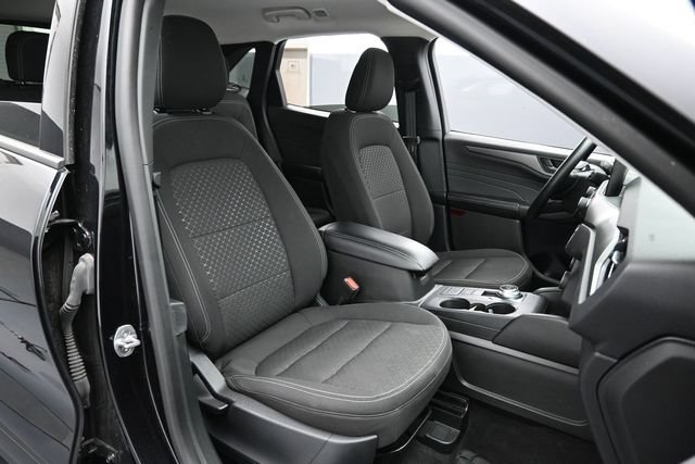 Certified 2024 Ford Escape Active AWD/4WD image 30