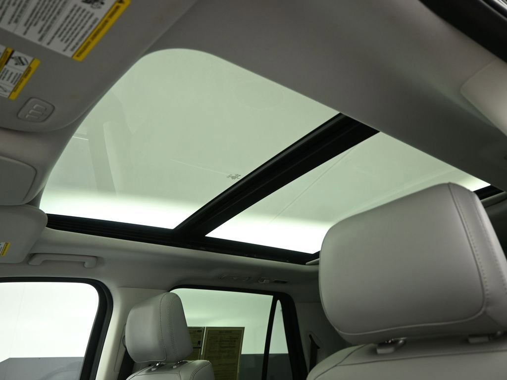 Certified 2025 Ford Expedition Active image 45